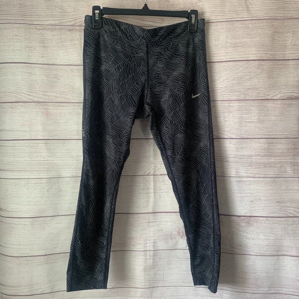 Nike Dri-Fit Capri Yoga Pants Black w/ Light Grey Pattern Back Hip Pocket M